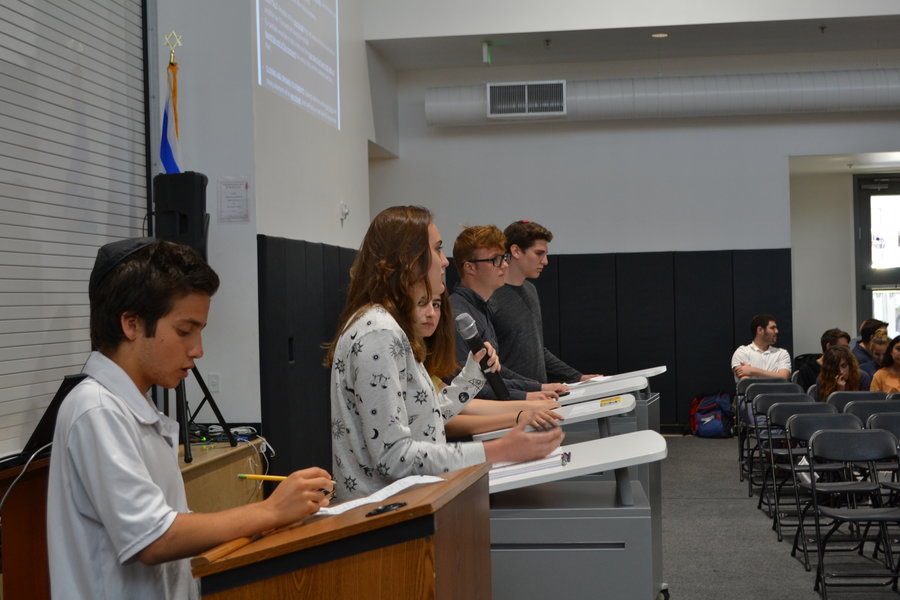 DEBATE%3A+Candidates+disagreed+and+agreed+on+a+myriad+of+topics+including+the+Just+Community+constitution%2C+how+they+would+represent+the+student+body%2C+and+how+to+improve+Town+Hall.+