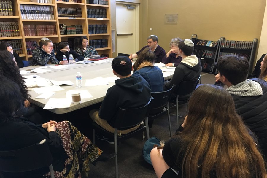 STUDY: Attorney Joseph Lipner applied the First Amendment to school newspapers in his talk, titled Freedom of the Press in Religious High Schools, in the Beit Midrash of B’nai David-Judea.